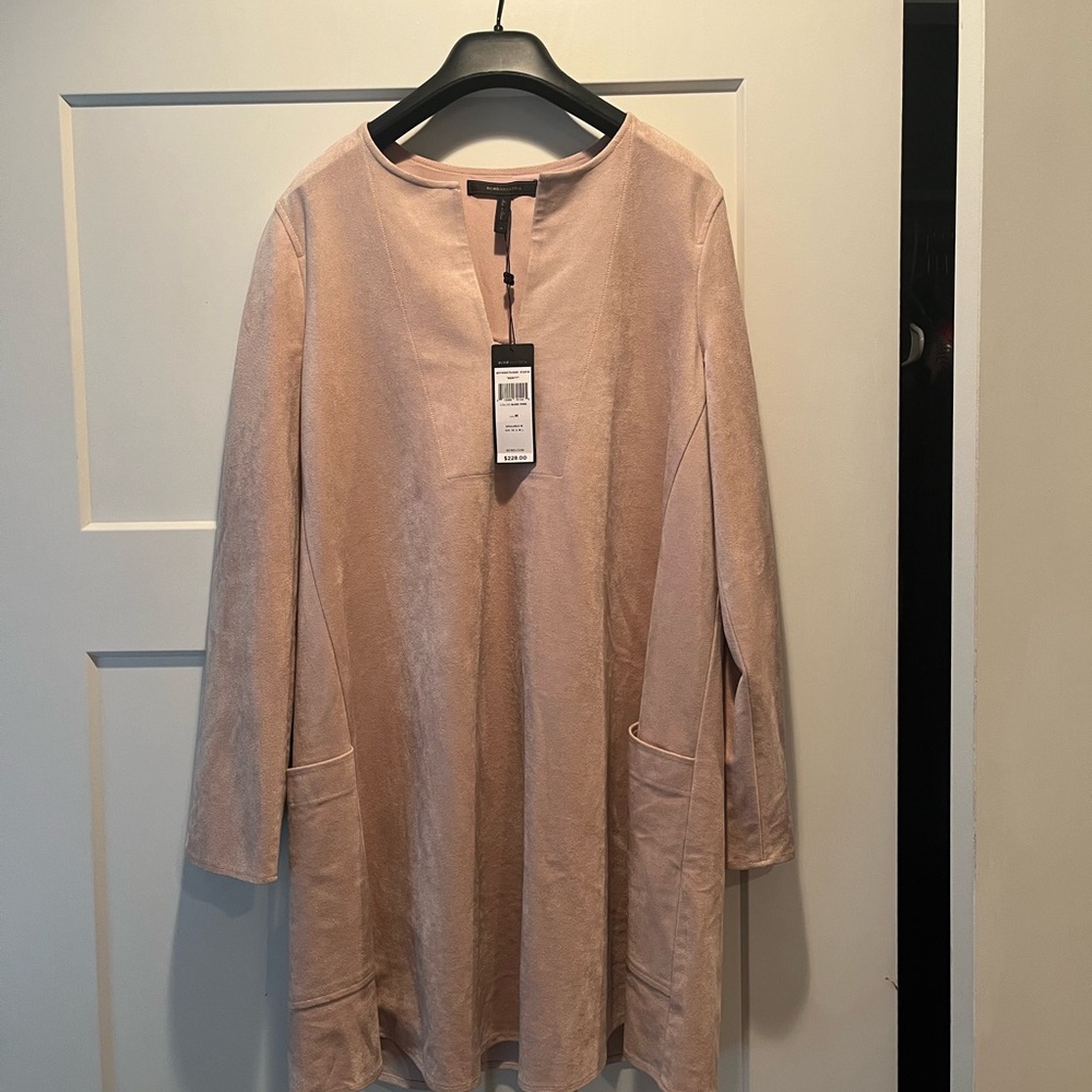 Medium BCBG suede bare pink